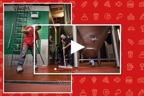GUARDA questo video della pavimentazione continua altamente igienica senza applicata presso la Brooklyn Brewery.
