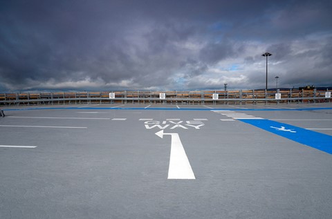 L’hôpital de Glasgow installe un revêtement de parking à séchage rapide