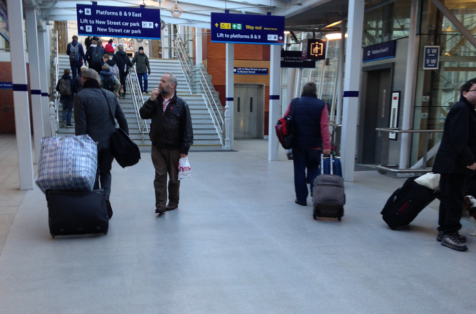 edinburgh-wavereley-station-02.jpg