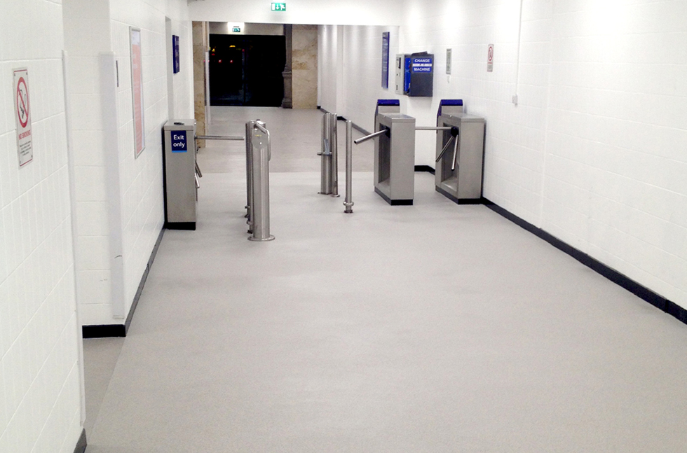 edinburgh-waverley-toilets-02.jpg