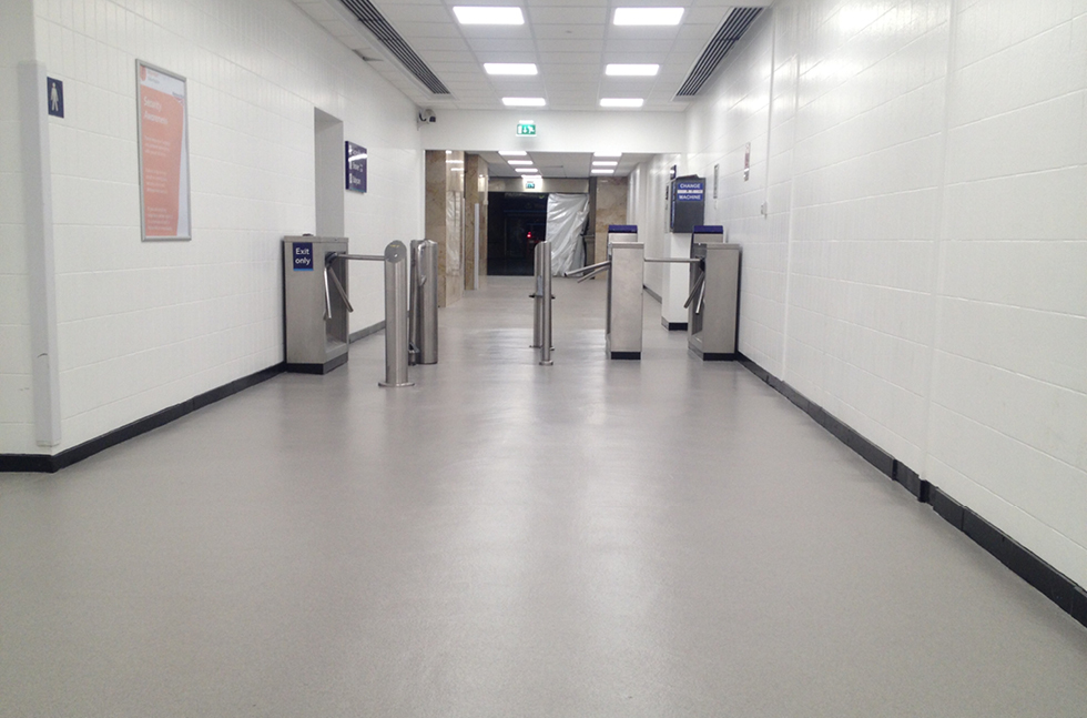 edinburgh-waverley-toilets-04.jpg