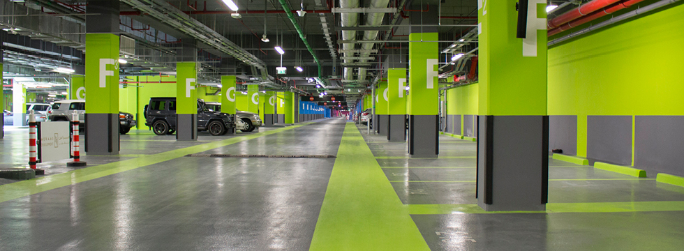 Parkovací plochy a garáže