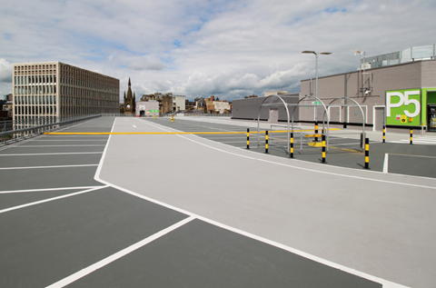 Deckshield steht im Mittelpunkt von "The Broadway"