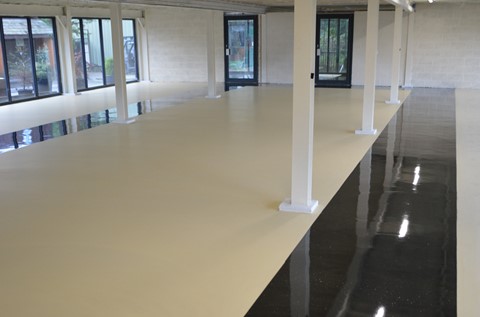 Cattery Floor Combines Colour with Cleanability