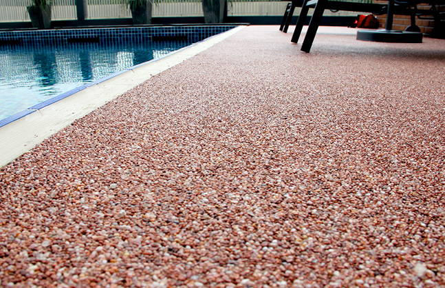 Flowcrete: i sistemi sostenibili Stone Carpet, per aree espositive interne/esterne