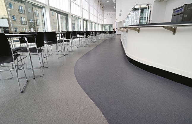 Ripristino dei GIUNTI strutturali: la soluzione con il formulato metacrilato elastico di Flowcrete